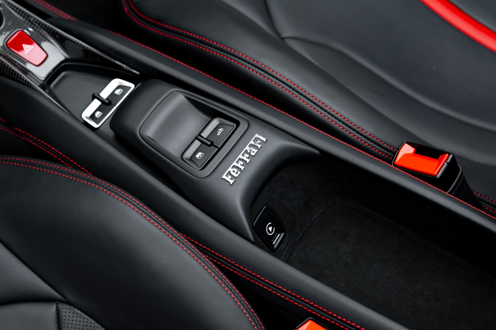 2022 FERRARI F8 SPIDER | MAIN DEALER SERVICE